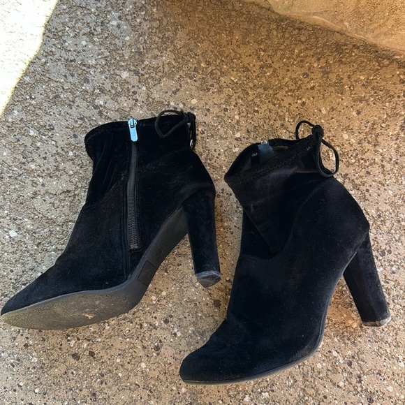 Libby Edelman black velvet bootie size 6.5 - Picture 5 of 10
